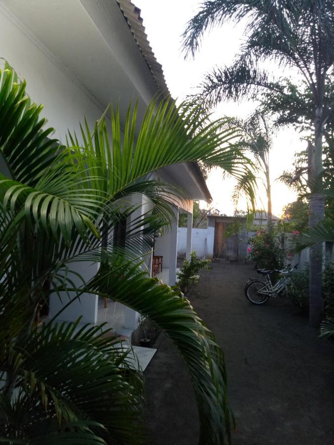 Ani Bungalows Gili Trawangan Exterior photo